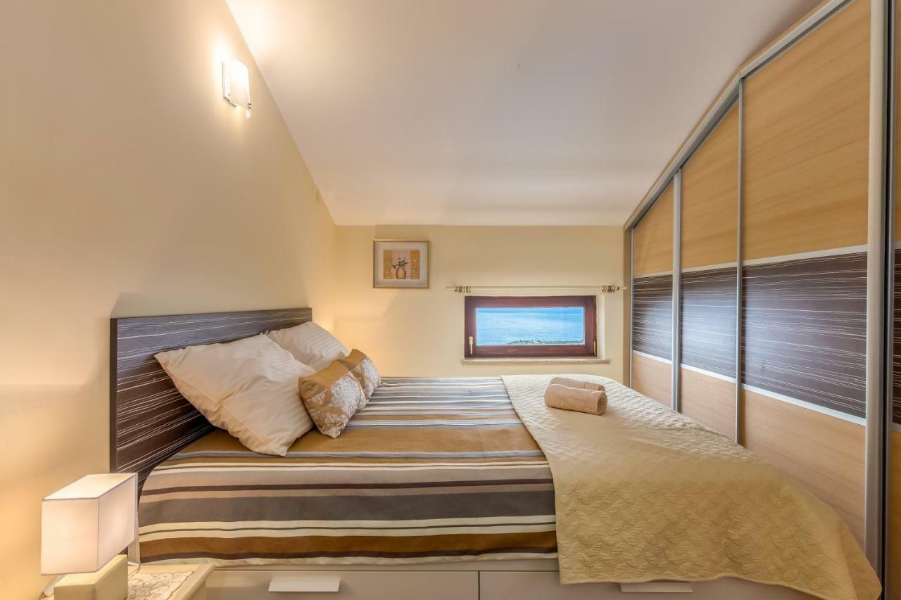Korina Apartamento Kostrena Exterior foto